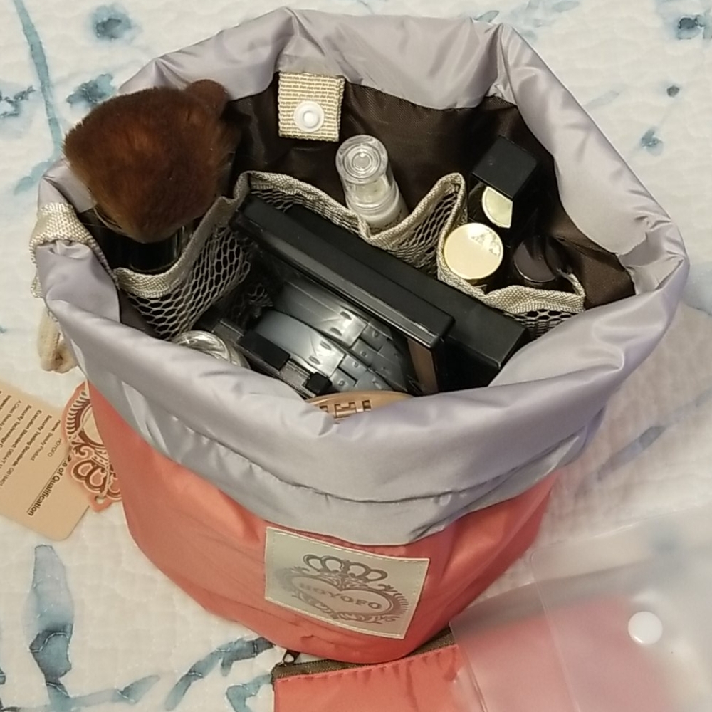 Makeup bag - Picture 3 of 4